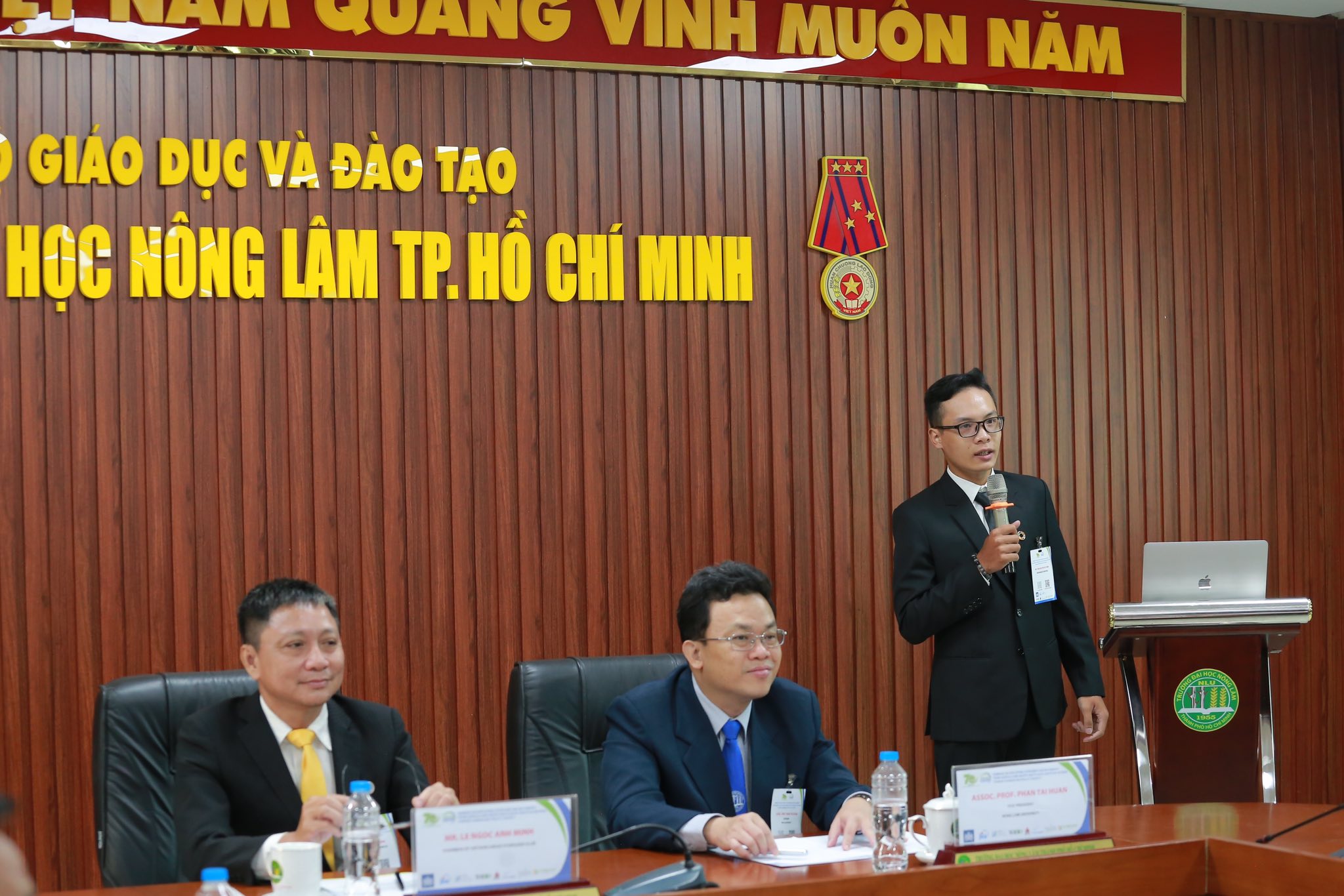 ninh