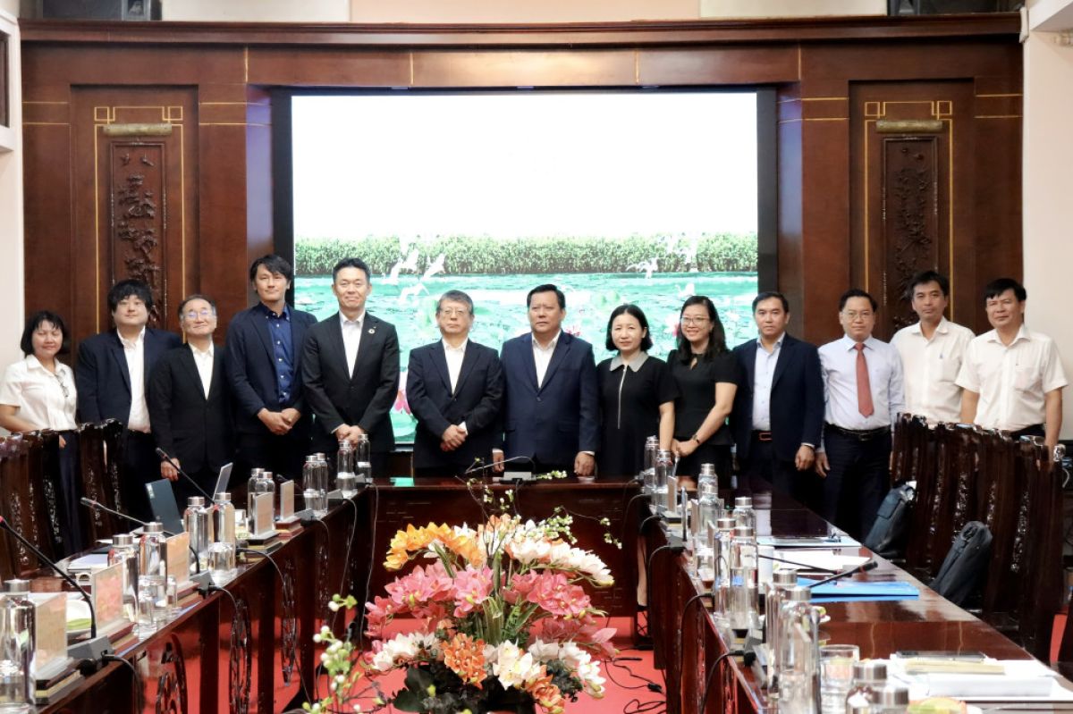 Vice Chairman of Tay Ninh Provincial People's Committee Huynh Van Son received and worked with Obayashi Corporation