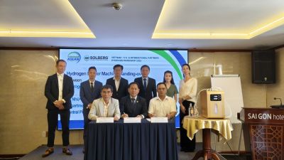 Handover of Hydrogen Inhalation Device for Clinical Research For Dr. Nhu Duc Thang, Department of Rehabilitation, National Psychiatric Hospital No. 2