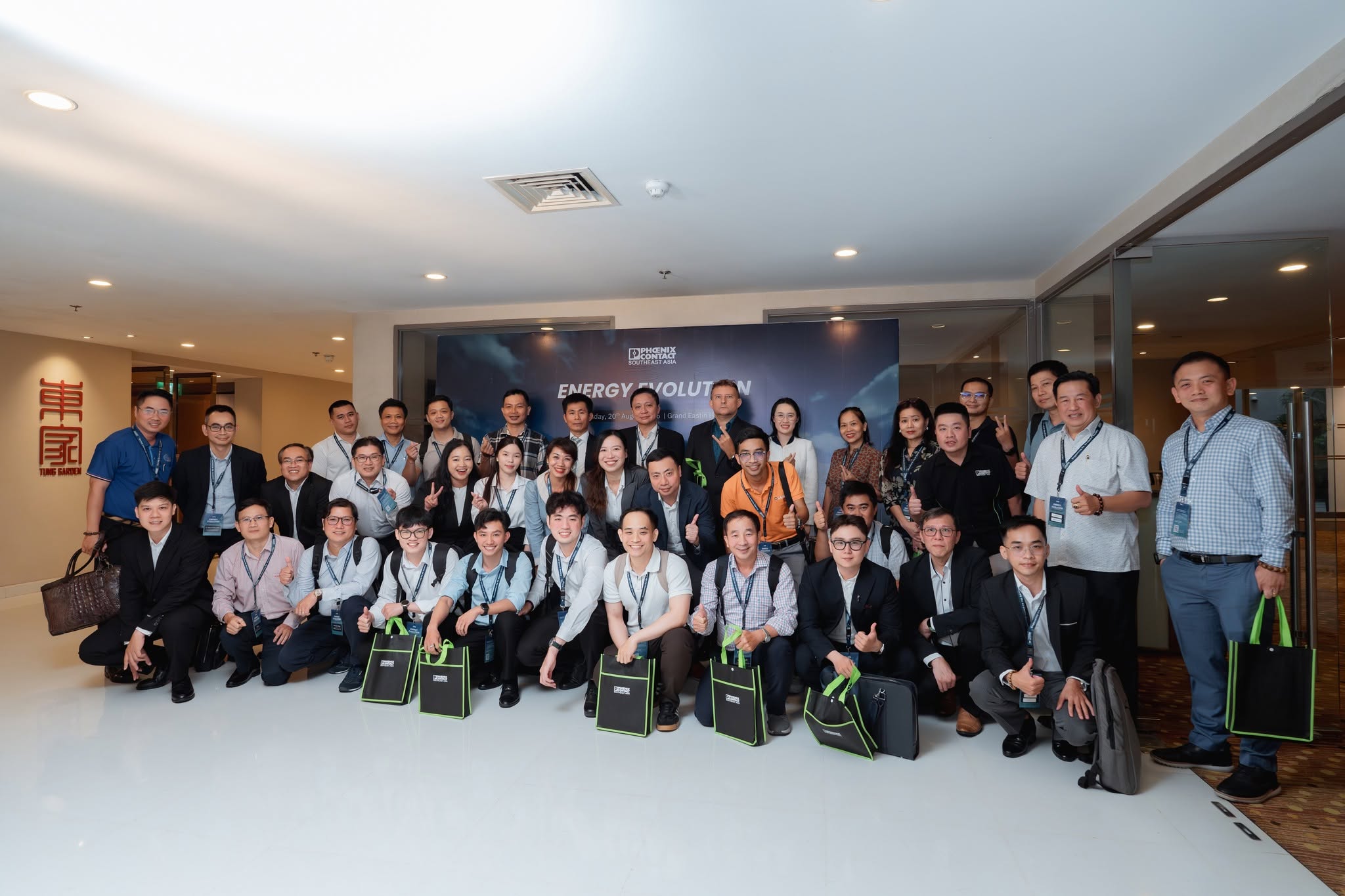 781869297 1091883353783677 380184442696918176 n