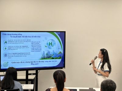 Tiến sĩ Cao Th&uacute;y Oanh: "Hydrogen kh&ocirc;ng thiếu chiến lược &ndash; Việt Nam đang thiếu bản kế hoạch thực thi c&oacute; địa chỉ, thời hạn v&agrave; người chịu tr&aacute;ch nhiệm"