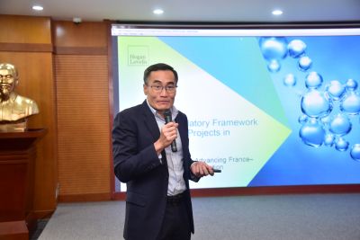 Khung ph&aacute;p l&yacute; v&agrave; quy định cho c&aacute;c dự &aacute;n hydro tại Việt Nam B&agrave;i tr&igrave;nh b&agrave;y của Luật sư Dương Phạm từ Hogan Lovells tại hội thảo "Hydrogen Horizons", ng&agrave;y 31/3/2026, Đại học USTH, H&agrave; Nội