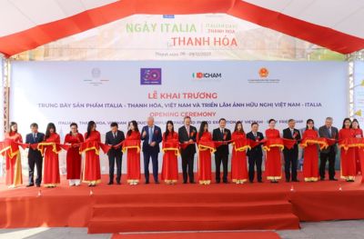 KHAI TRƯƠNG GIAN HÀNG, TRIỂN LÃM ẢNH VÀ CÔNG BỐ LỊCH CHIẾU PHIM ITALIA