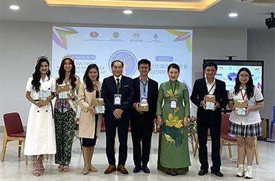 CHƯƠNG TRÌNH LIÊN HOAN TUỔI TRẺ SÁNG TẠO VÀ GIAO LƯU VĂN HÓA VIỆT NAM – ASEAN  VÀ TỌA ĐÀM “GIÁO DỤC TRONG MÔI TRƯỜNG ĐA VĂN HÓA: HIỆN TRẠNG VÀ GIẢI PHÁP”